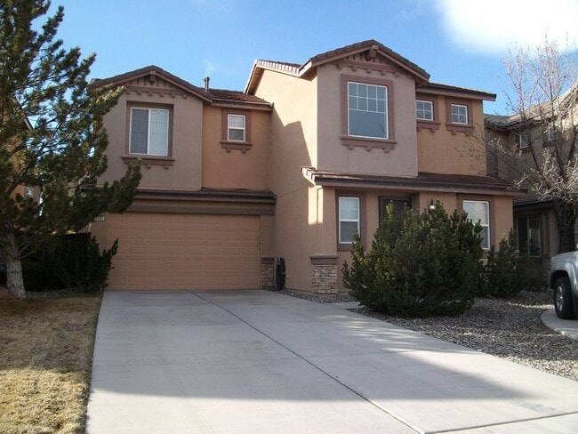 Building Photo - Well maintained 3 bedroom, 2-1/2 bath, 2-car garage $2400.00