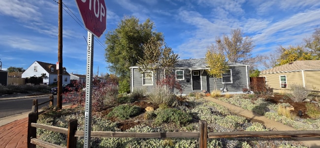 Building Photo - 1885 W Berkeley Pl