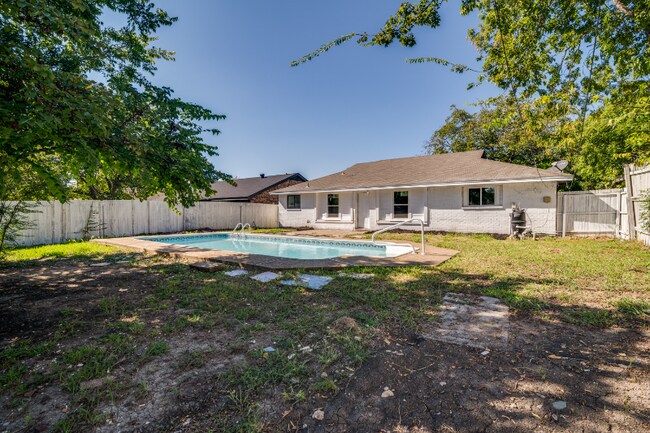 Photo - 1622 Hillwood Dr