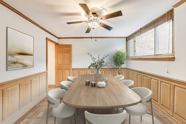 Photo - UIC Area 3-Bedroom Checks All the Boxes