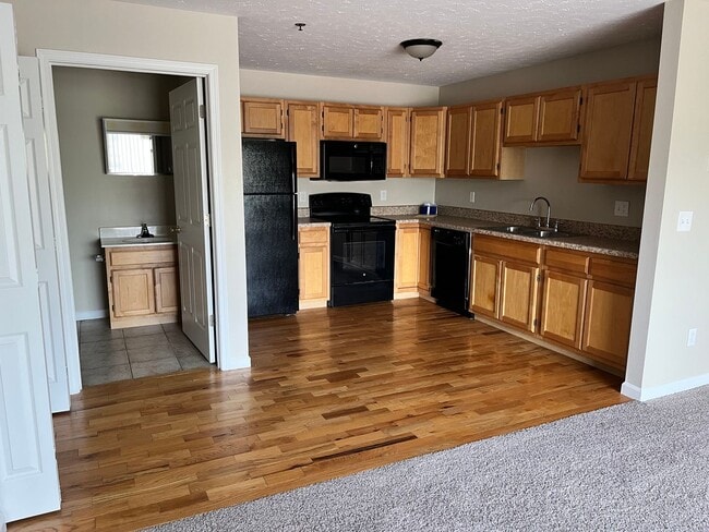Photo - Lakepointe Apartment Homes