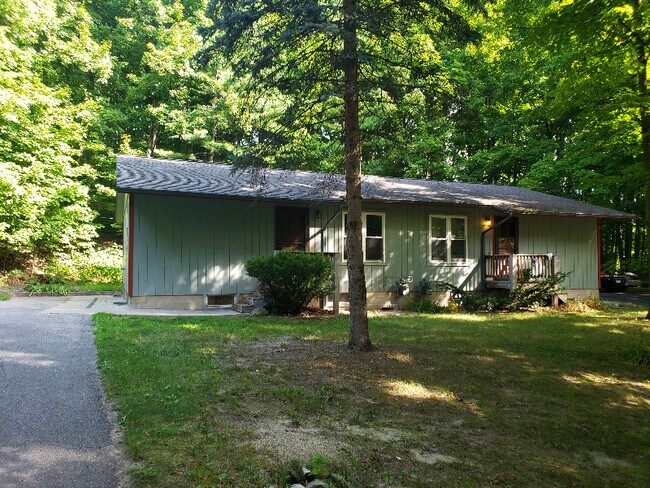 Photo - 4055 S Thornapple Hollow House