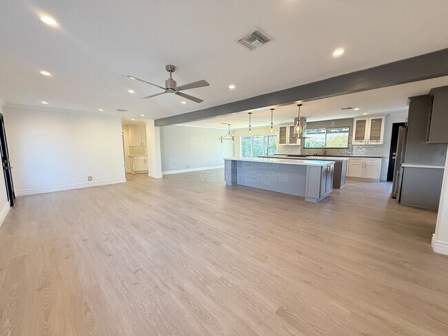 Photo - 8139 E Mulberry St