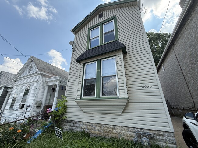 Building Photo - 2036 Mackoy St Rental