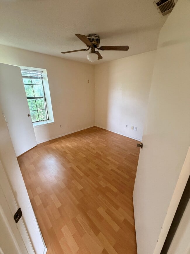 Photo - 1311 Petunia Dr