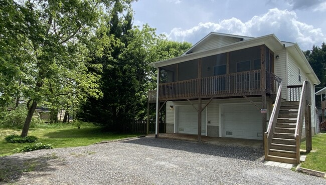 Exterior Front and Yard