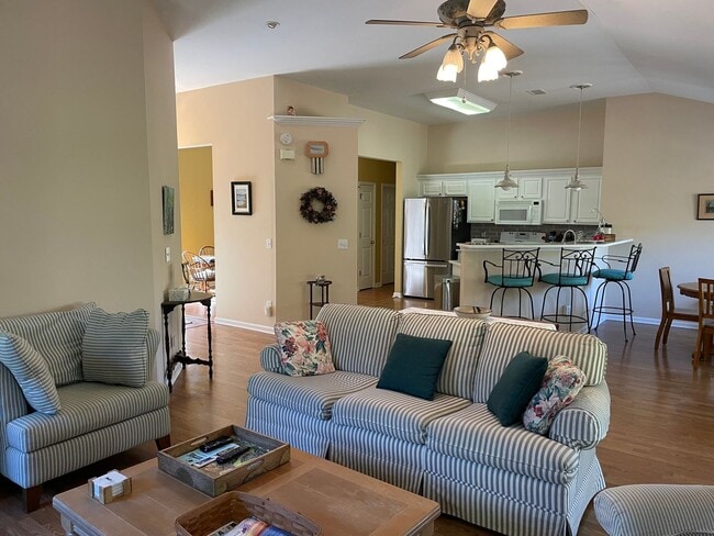 Photo - Fully Furnished House In Sandpiper Bay