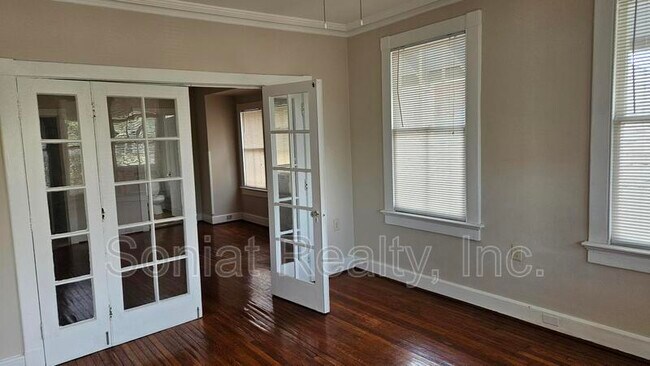 Photo - 5320 Prytania St