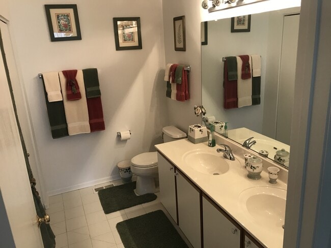 Photo - Exceptionally Clean 2-Bedroom Ranch with D...
