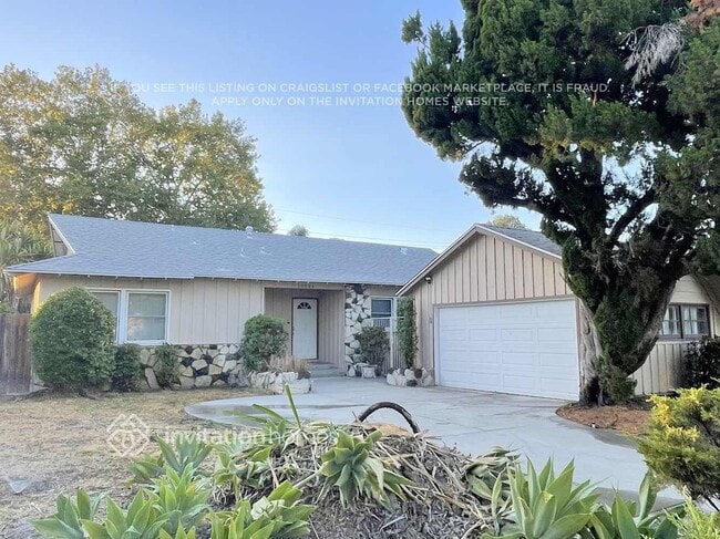 Building Photo - 10544 Densmore Ave Rental