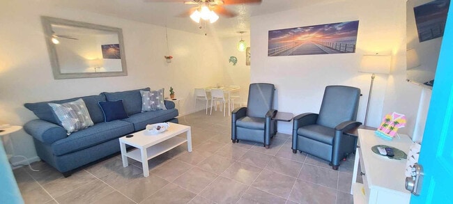 Building Photo - 2208 Irene St