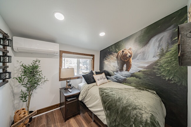 Photo - 454 Iona St