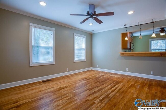 Photo - 4306 Cloverdale Dr NW