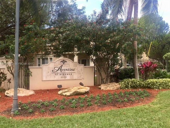 Building Photo - 2544 Centergate Dr Unit 208