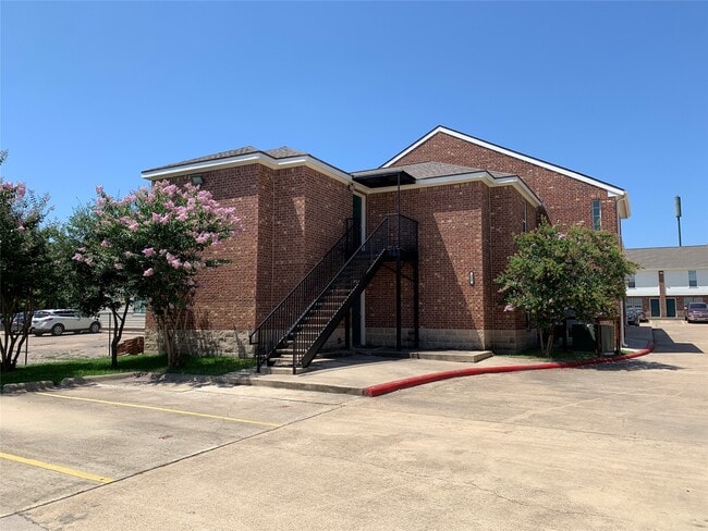 Photo - 4504 College Main St Unidad 114