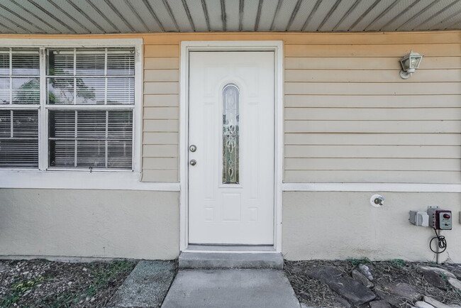 Photo - 18703 Sebring Rd