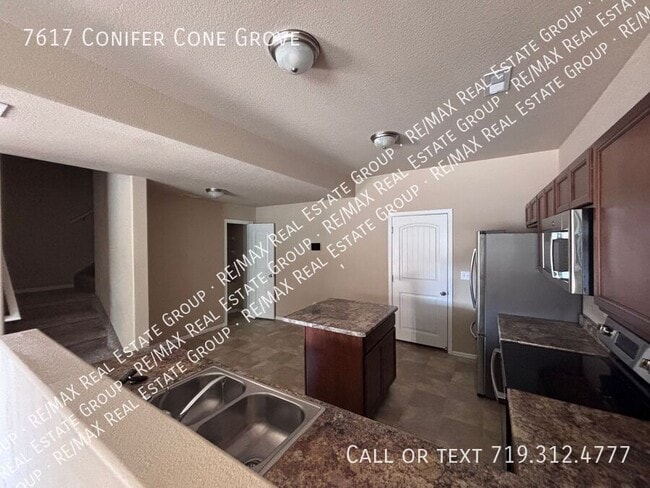 Photo - 7617 Conifer Cone Grove