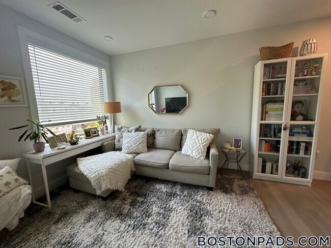 Photo - 152 Liverpool St Unidad 404