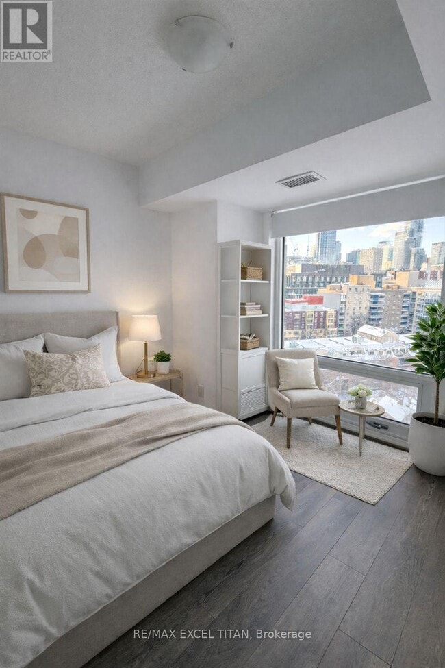 Photo - 219 Dundas St E Unit 1611