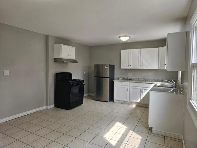 Photo - 1533 Tennessee St