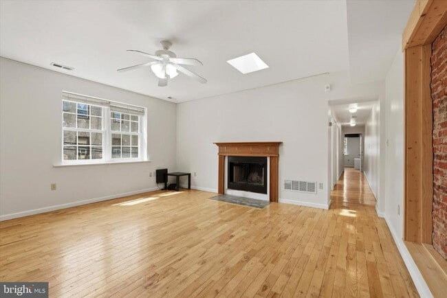 Photo - 1347 S 6th St Unit 2