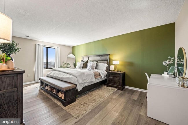 Photo - 11208 Valley Forge Cir Unit 1208