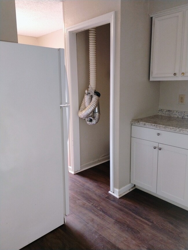 Photo - 1724 Cedar Lake Dr