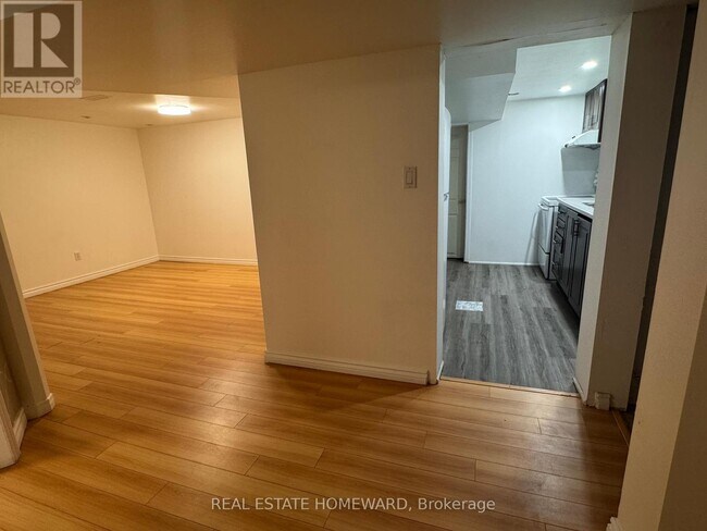 Photo - 30 Marchington Cir