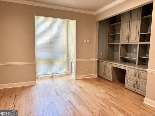 Photo - 37 Willow Glen NE