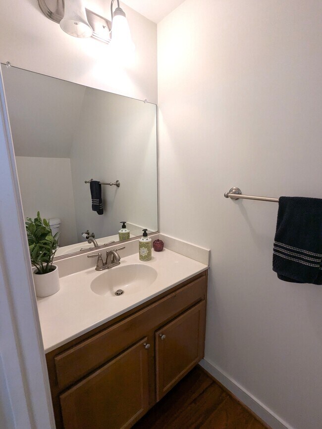 Photo - 208 Lewis Burwell Pl Casa Adosada