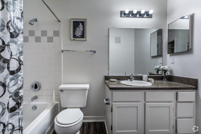 2 BR, 2 BA - 1080SF