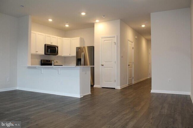 Photo - 157 Mazzeo Dr