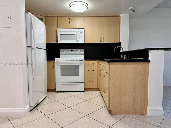 Photo - 510 NW 86th Pl Unidad 12-106