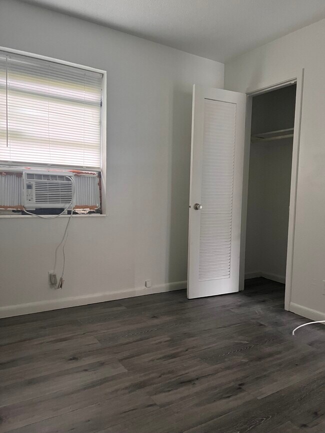 Photo - 384 Avenue N Unit 2