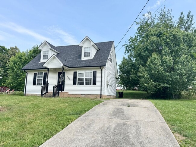 Building Photo - Three Bedroom Close to Ft. Campbell