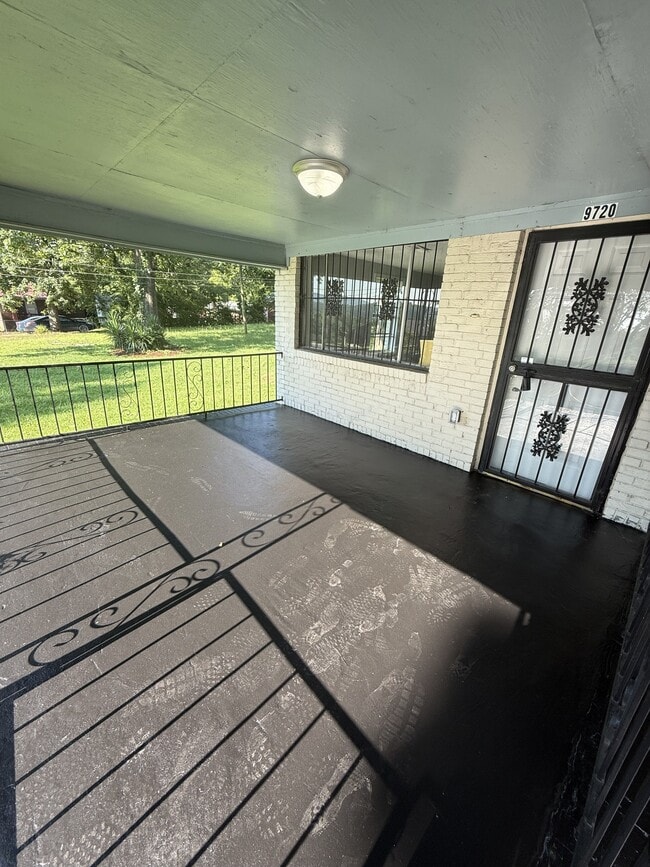 9720 Westfield Pl