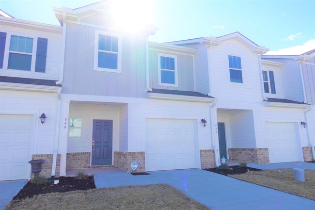 Photo - 623 Millwright Wy