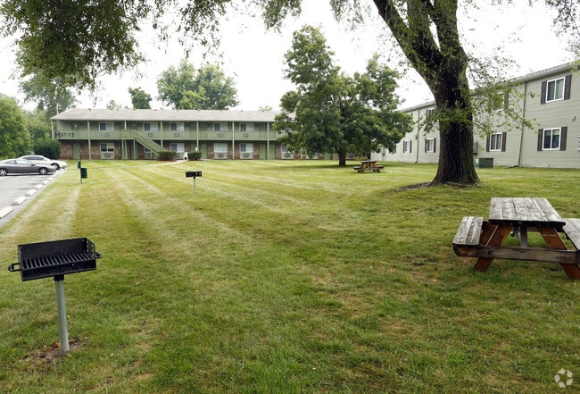 Maple Creek Apartments