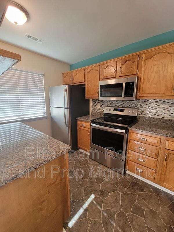 Photo - 3811 Mosscroft Ln
