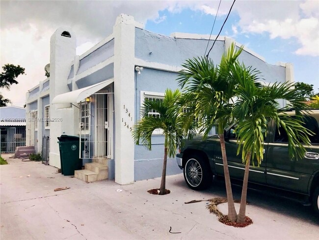 Building Photo - 1345 NW 55th St Unit 2