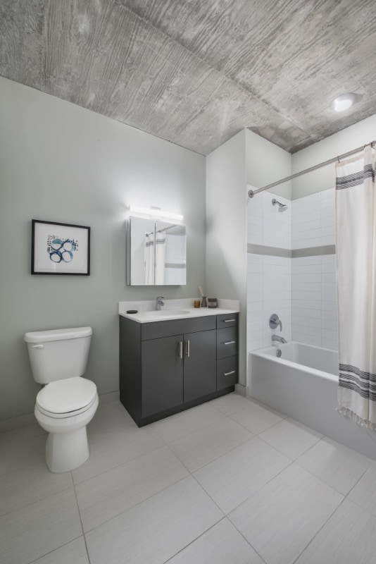 Photo - 151 E Randolph St