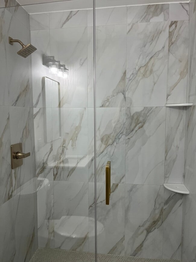 Photo - 903 Porter St