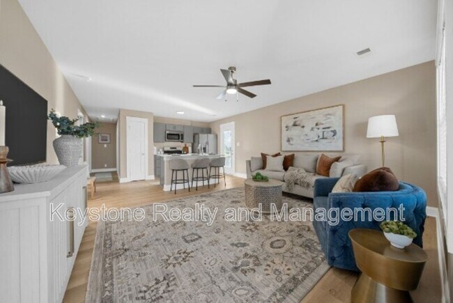 305 Wisteria Ln