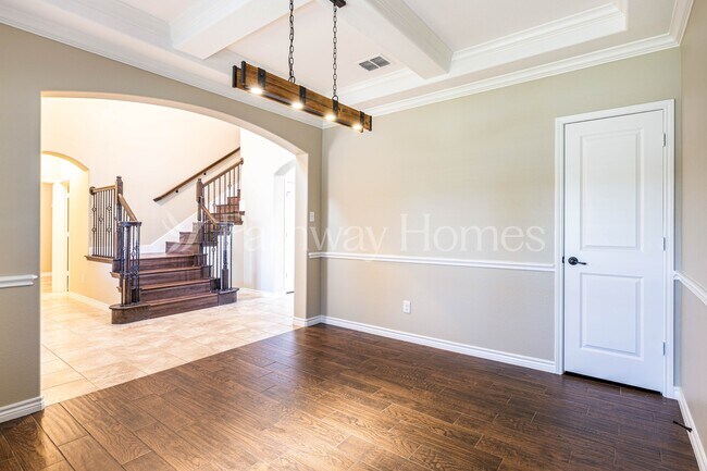 Photo - 119 Highwood Ave