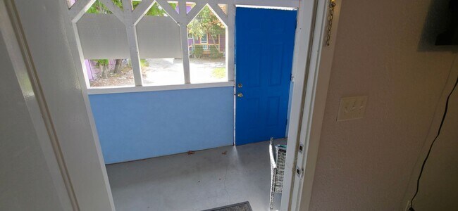 Photo - 1915 Avenue O 1/2 Apartamento Unidad REAR  A