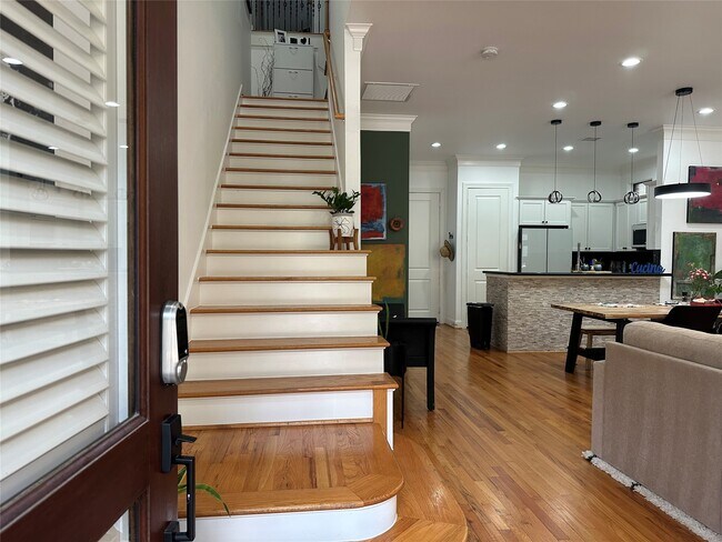 Photo - 30 Riva Row
