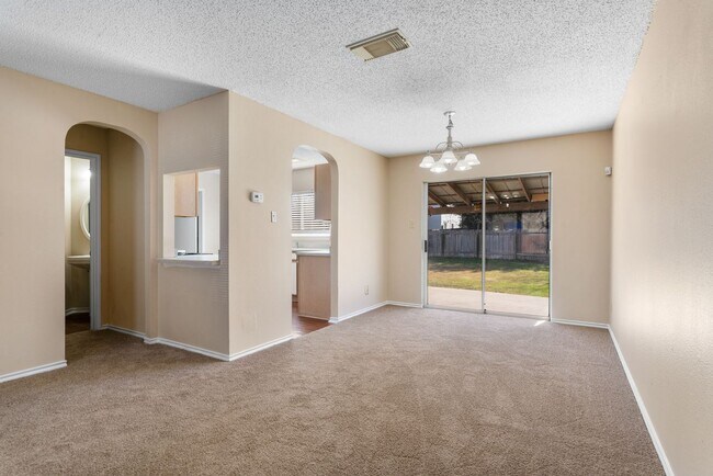 Photo - 7038 Cole Creek Dr