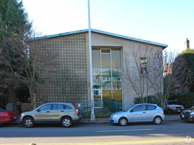 Norman Arms Apartments - Norman Arms Apartments