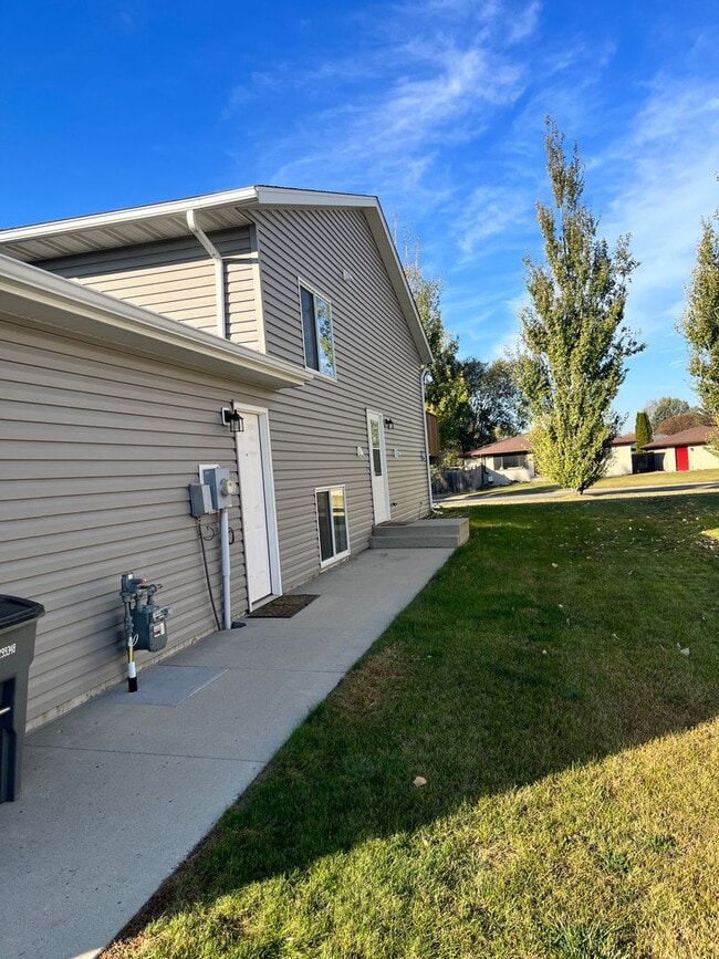 Photo - Heated Garage!!! 3 bed, 2 bath Twin Home