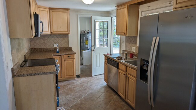 Photo - 1712 Azalea Dr